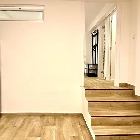 Modern And Independent * Alicante